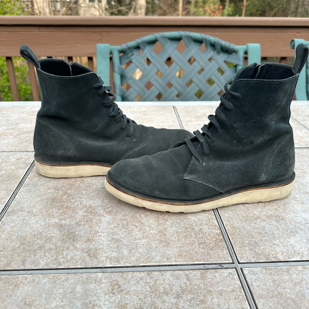 BOTTEGA VENETA
Suede Boots - Picture 2 of 13